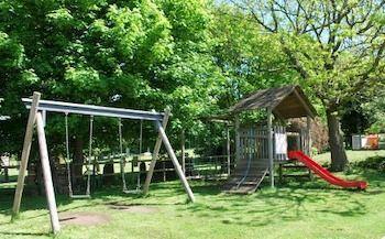 The Okeover Arms Ашборн Экстерьер фото
